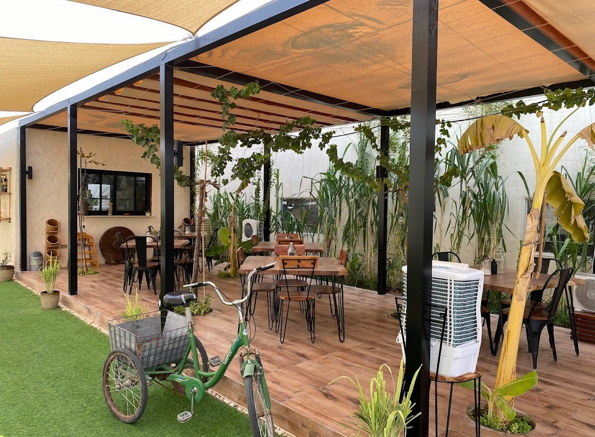 Is Whatsapp web down? visual data 2